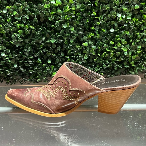 Rustee Cute Western Clogs - Picture 4 of 8